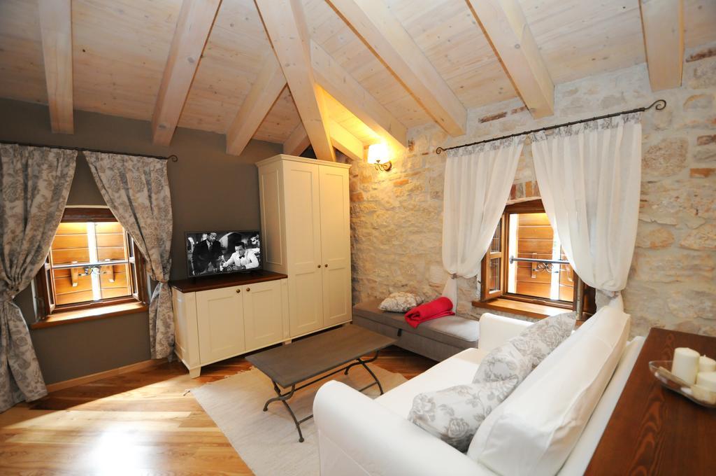 Bed & Breakfast Korta Gira Buici  客房 照片